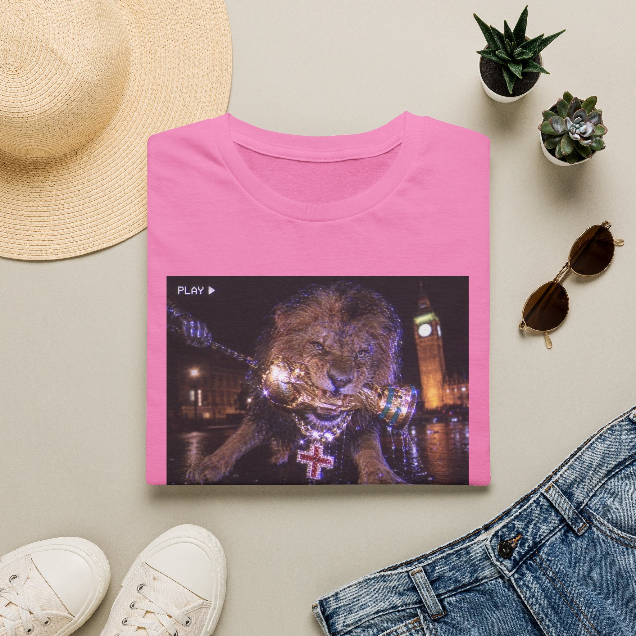 Lion of Glory Graphic Tee