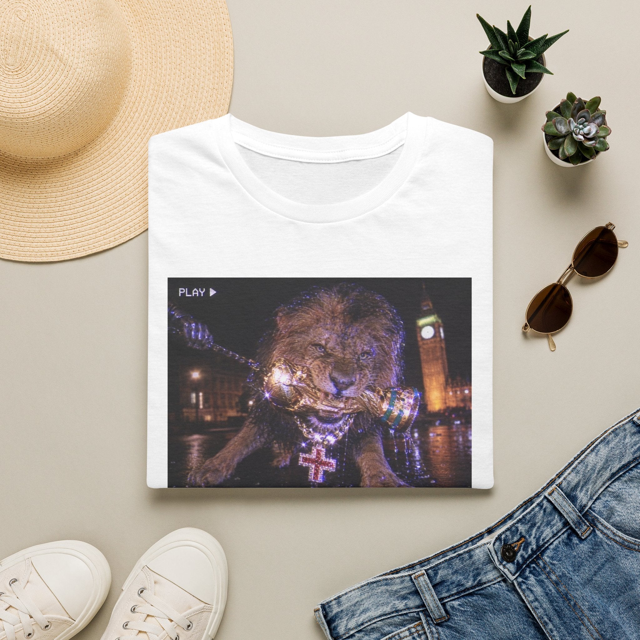 Lion of Glory Graphic Tee